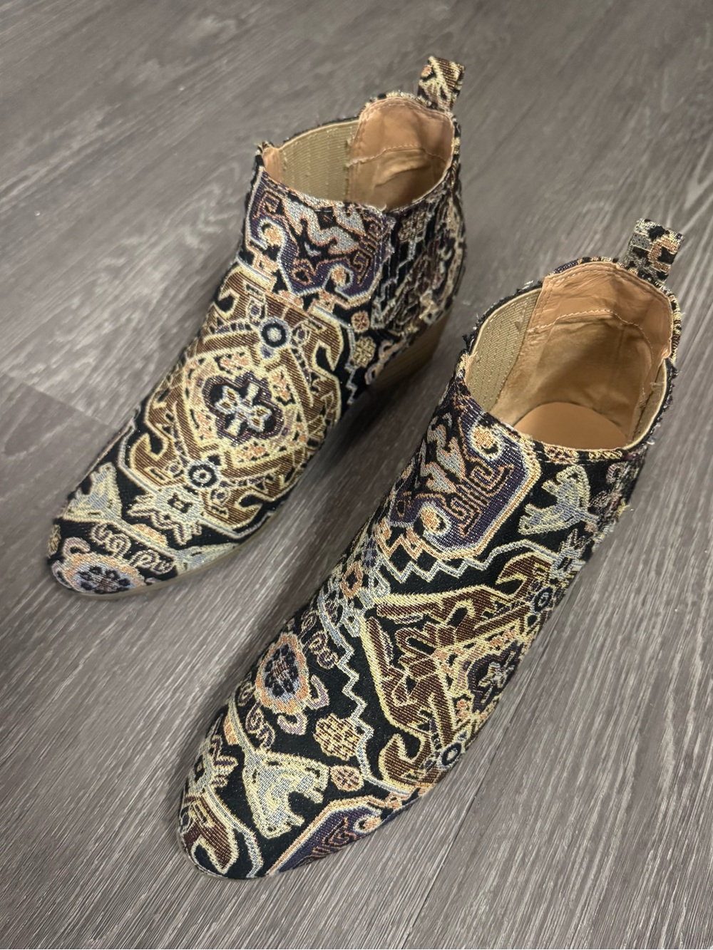 American Eagle Outfitters Tapestry Pattern Ankle Boots in Black and Gold